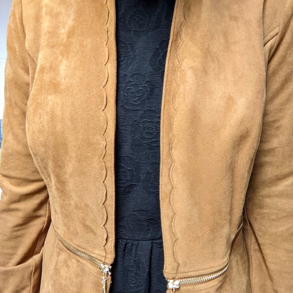 Chico's Convertible Sueded Peplum Size 8 - Picture 7 of 13